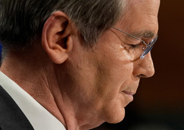 【#美财长放话将利用伊朗原油对付伊朗人#】据彭博社、福克斯新闻网消息，当地时间3