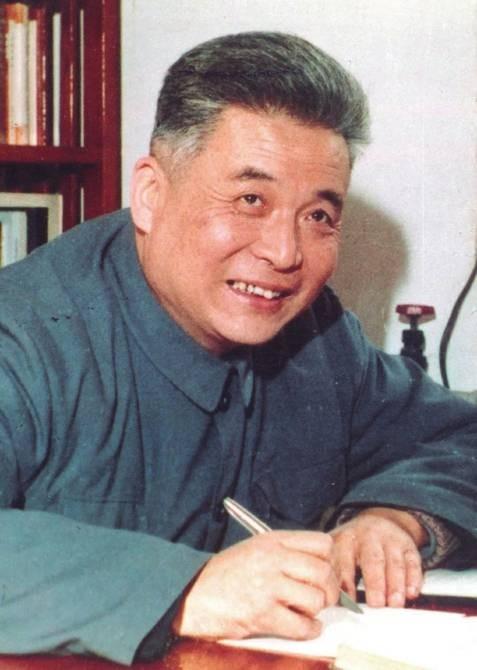 纯爱战士无敌！1986年7月，邓稼先浑身大出血，死状惨烈，而在这生死弥留之际，他