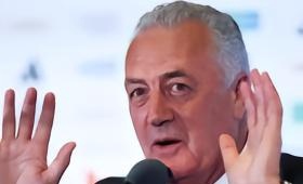Paraguay点球击败德国，主帅阿尔法罗肯定了球队的坚韧与战术纪律。面对强敌，