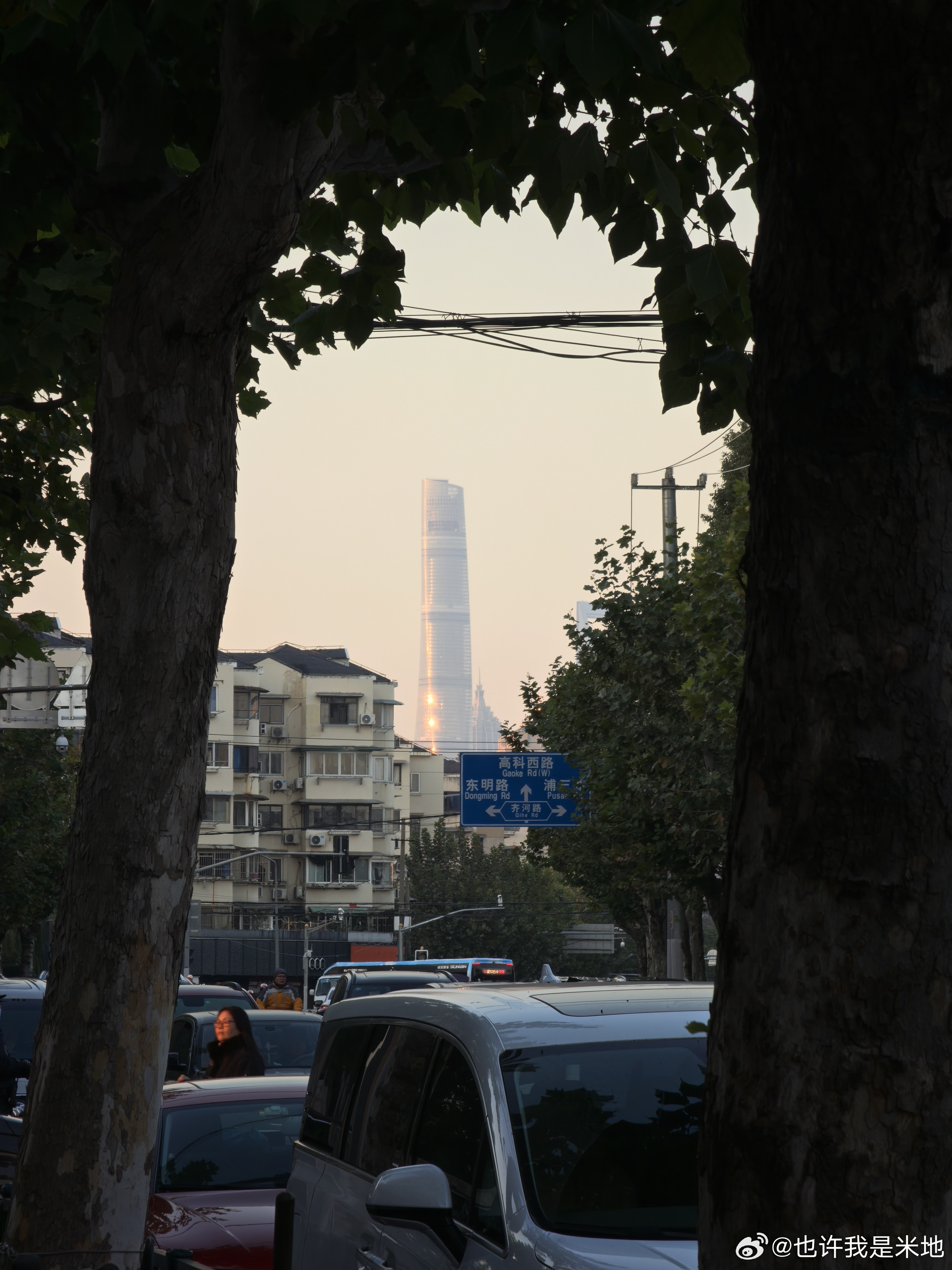吐槽一下以前上海世博天地有一家牛肉自助打边炉的，价格很ok，牛肉都是现切很新鲜，