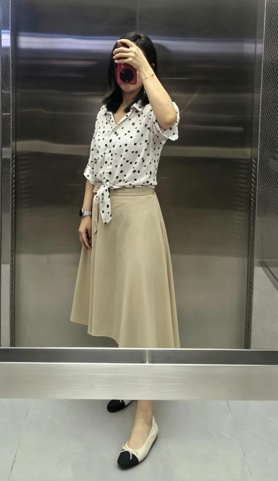 今日份ootd~
今日穿搭 日常通勤穿搭也要美