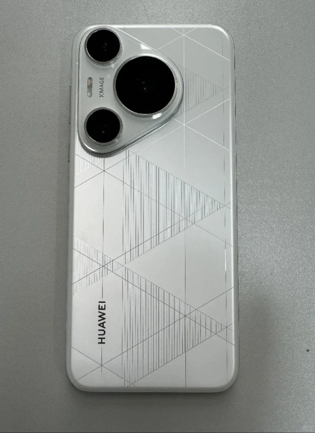 华为pura70 pro+乐臻版直降 800 元