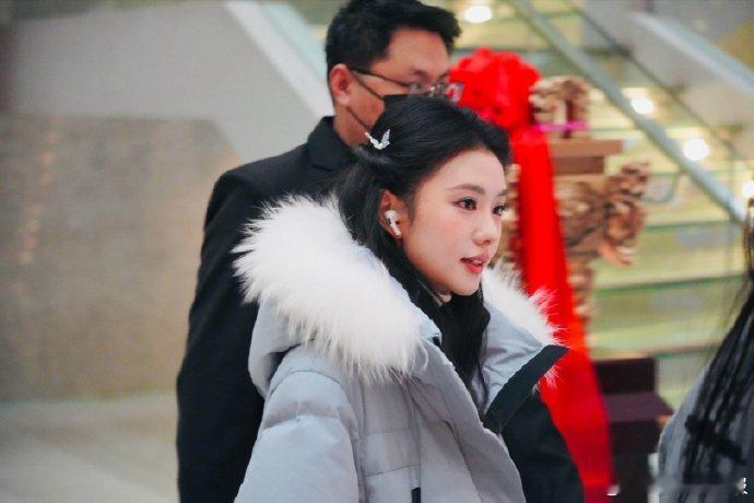 刘浩存吉林春晚彩排路透流出，晚会将于多平台同步上线，她的表演有望结合吉林冰雪元素