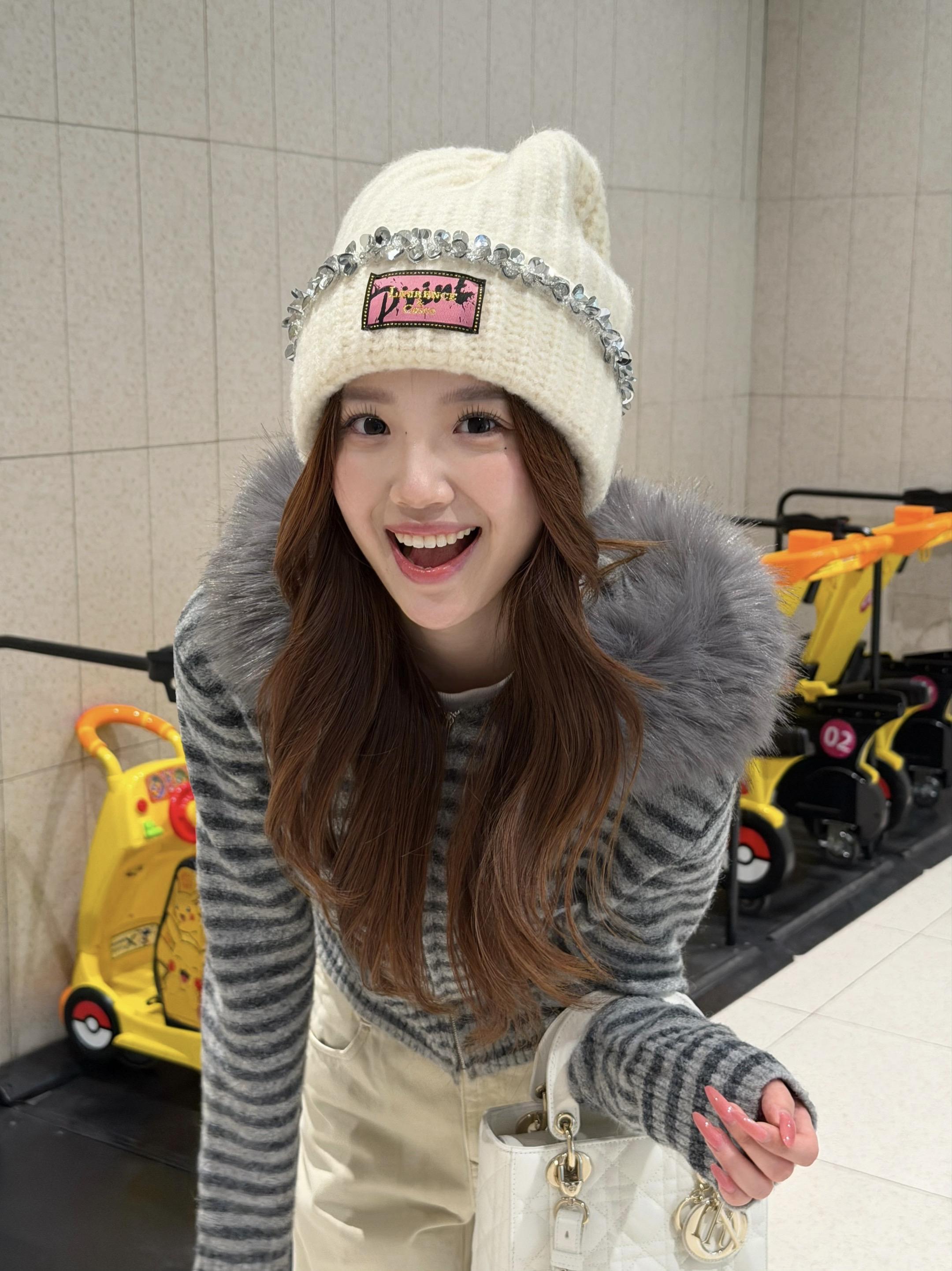 亲爱的 不要将自己困在潮湿的雨季