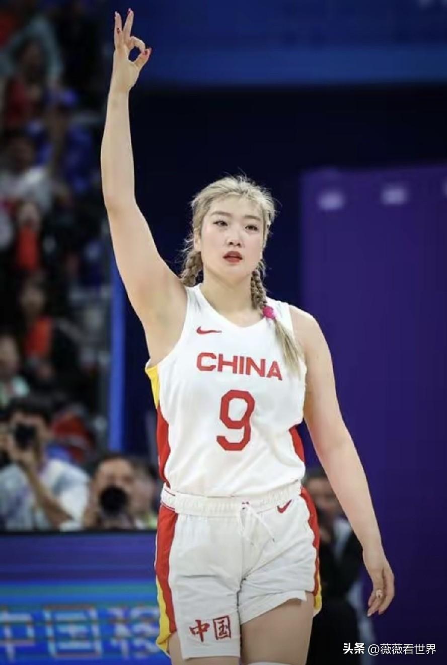 李梦终于发声了
 
中国女篮核心球员李梦在2026年8月12日通过个人微博发布的