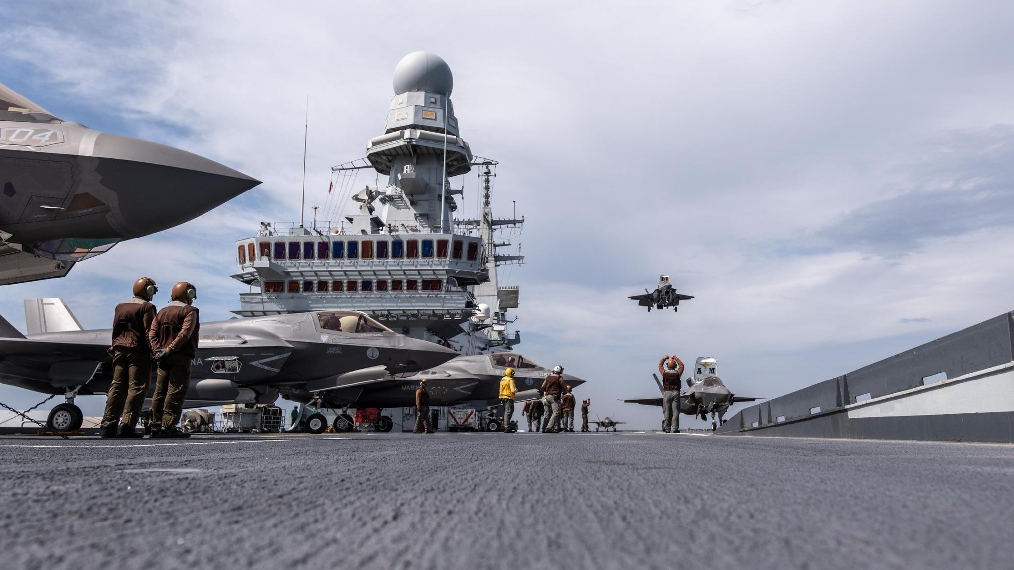 每天认识一件兵器 意大利海军“加富尔”号航空母舰同英国皇家海军“威尔士亲王"号航