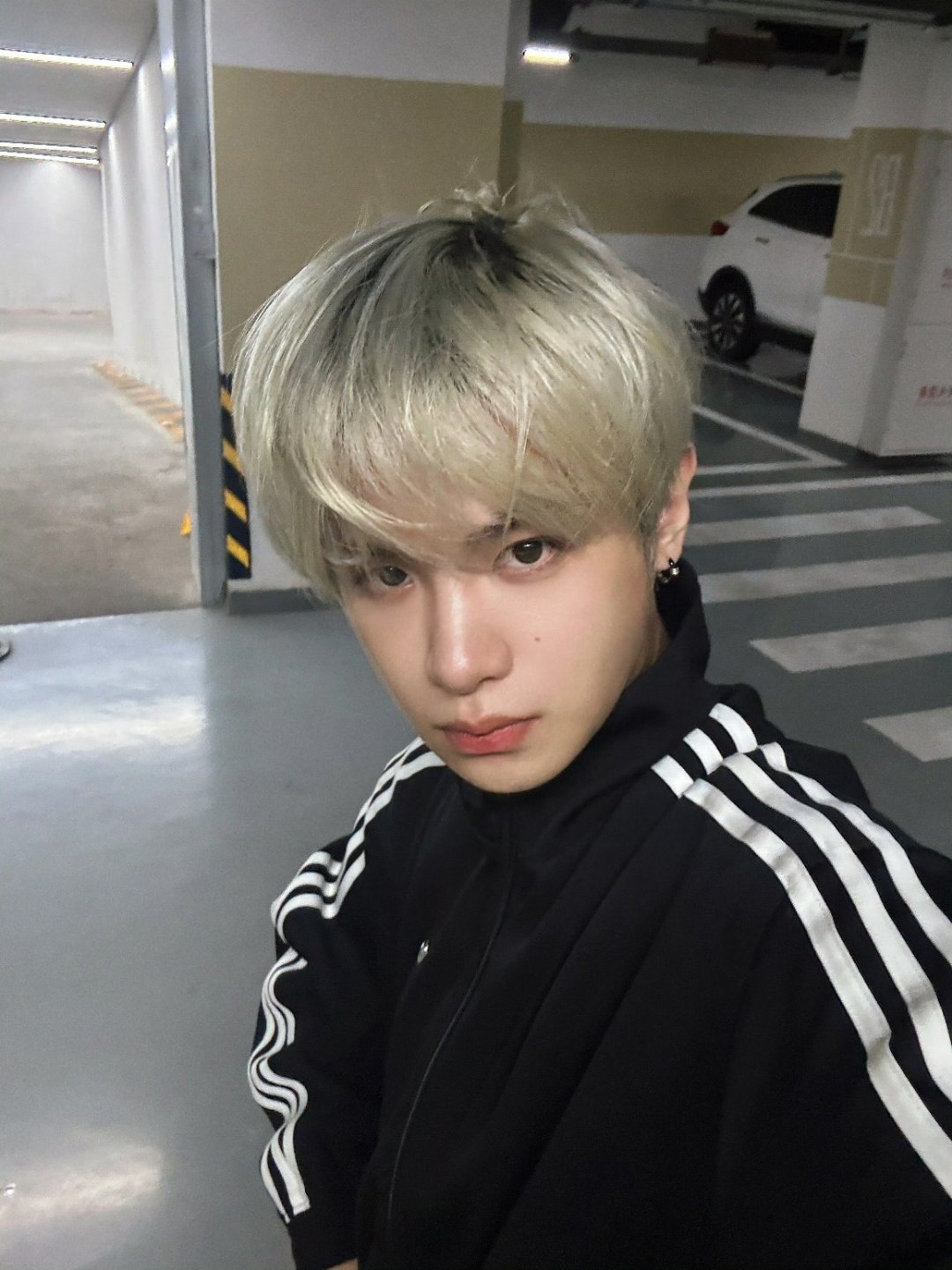 黄明昊 hmh黄明昊我的妈耶 hmh黄明昊张十一 hmh黄明昊新专辑glitch