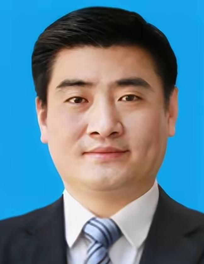就在刚刚界面快讯传来消息，戴瑞被查

表面是书法家，背地里却被查了。这反差，有点