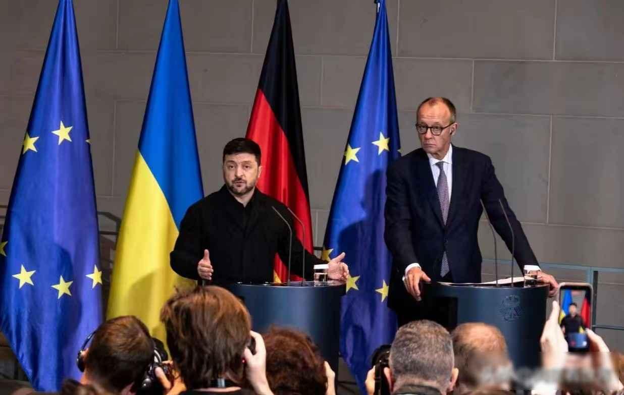 德国总理默茨废债限，军工业狂飙，波罗的海驻军引猜疑

2025年12月，德国总理