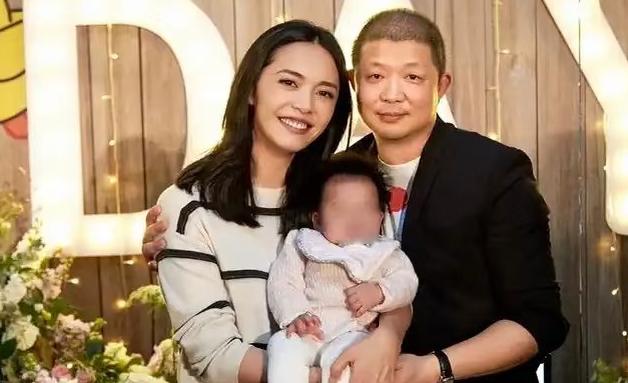 姚晨曹郁离婚，
没有财产纠纷，无撕扯，
据说俩人人多年前已离婚，
财产，股权分割