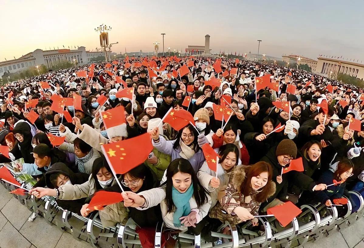 最爱国的省市——北京（把升国旗当成信仰）
最高调的省市——上海（实力一般总想站C
