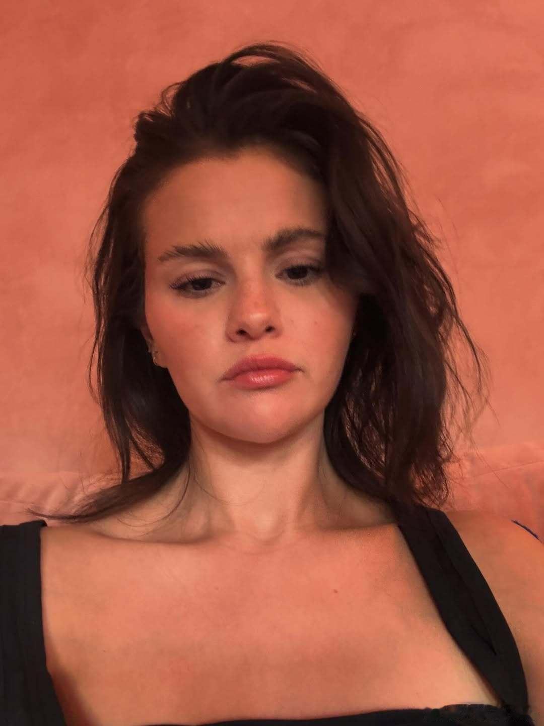 Selena Gomez赛琳娜戈麦斯分享和老公Benny blanco日常生活的