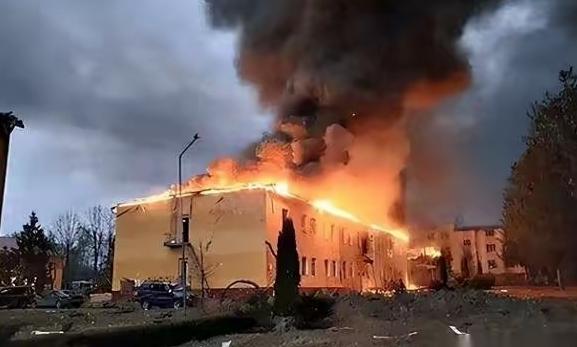 12小时，498枚弹药，乌克兰防空网差点被烧干了，俄罗斯对于乌克兰发射的远程导弹