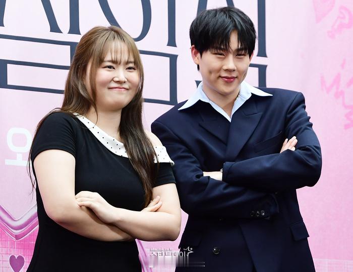 【Netflix综艺《恋爱实验室》制作团队谈及创作故事】李PD表示:“在《换乘恋