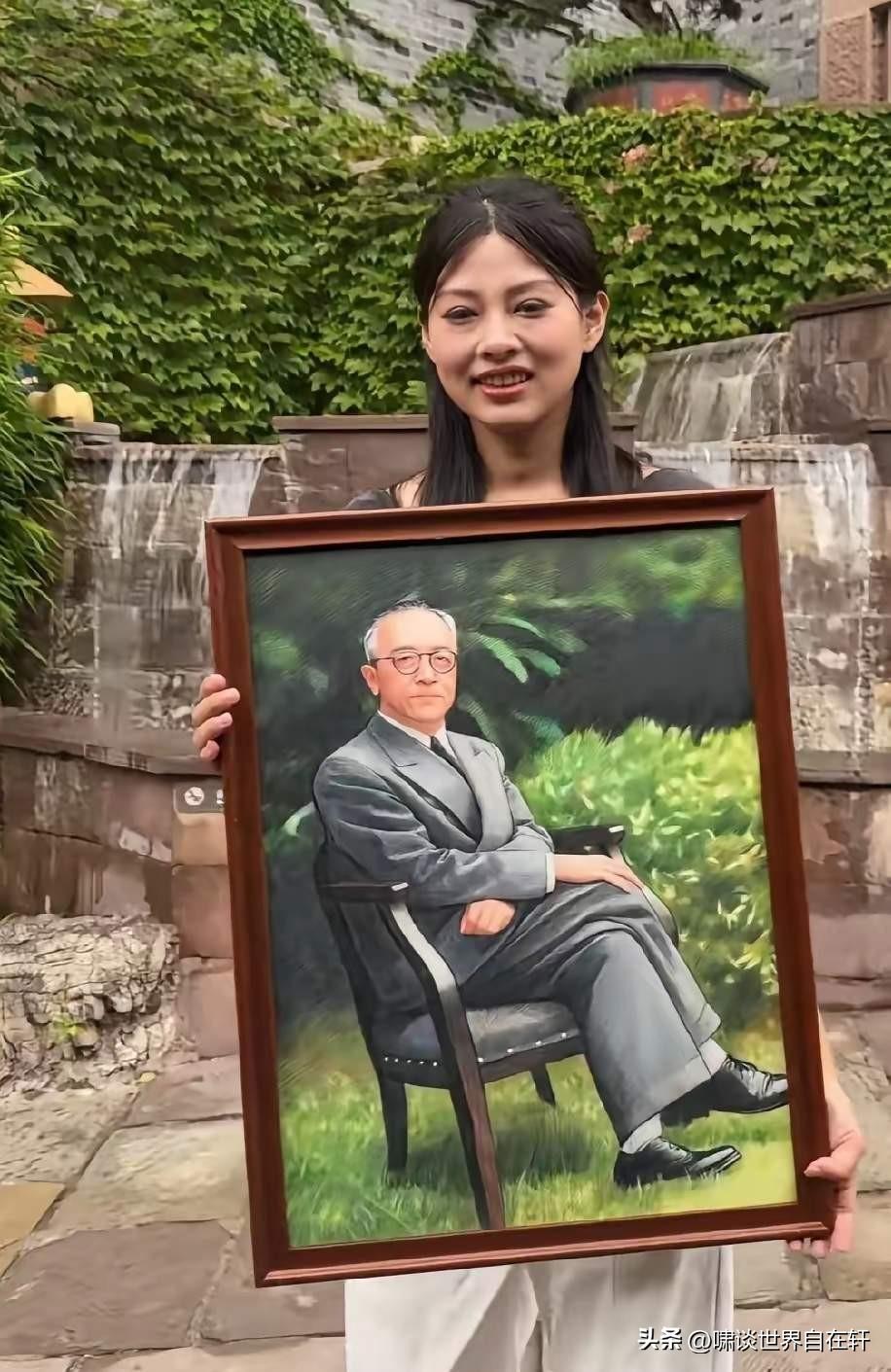 这事必须要深究！
2026年7月底至8月初，
胡适画像在各大平台集中爆发。
连模