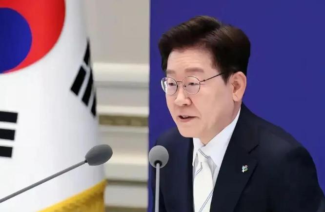 李在明没想到，他会被“自己人”拖后腿，韩国收到了中方警告
六月第二周，韩国政坛出