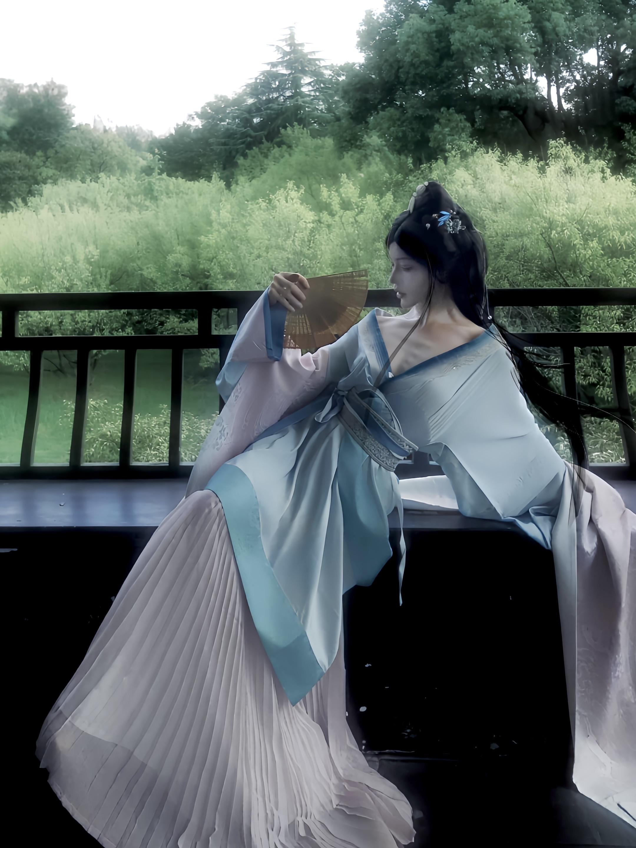 “烟波里成灰 也去得完美”