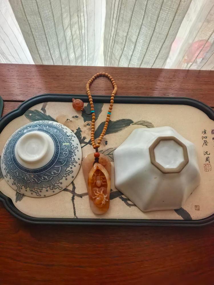 刚才女婿的姨妈，来我家拉外孙女不用的婴儿车，消毒柜，料理机。

她女儿下个月初预