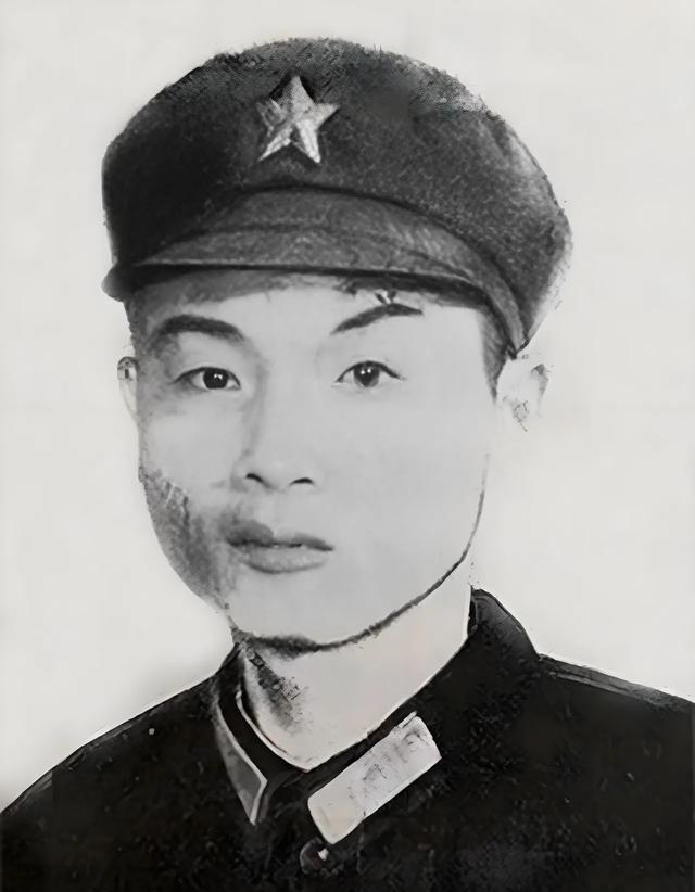 1979年，我军战士何源海在对越反击战中，中弹牺牲被追为一等功臣。哪料，2年后，