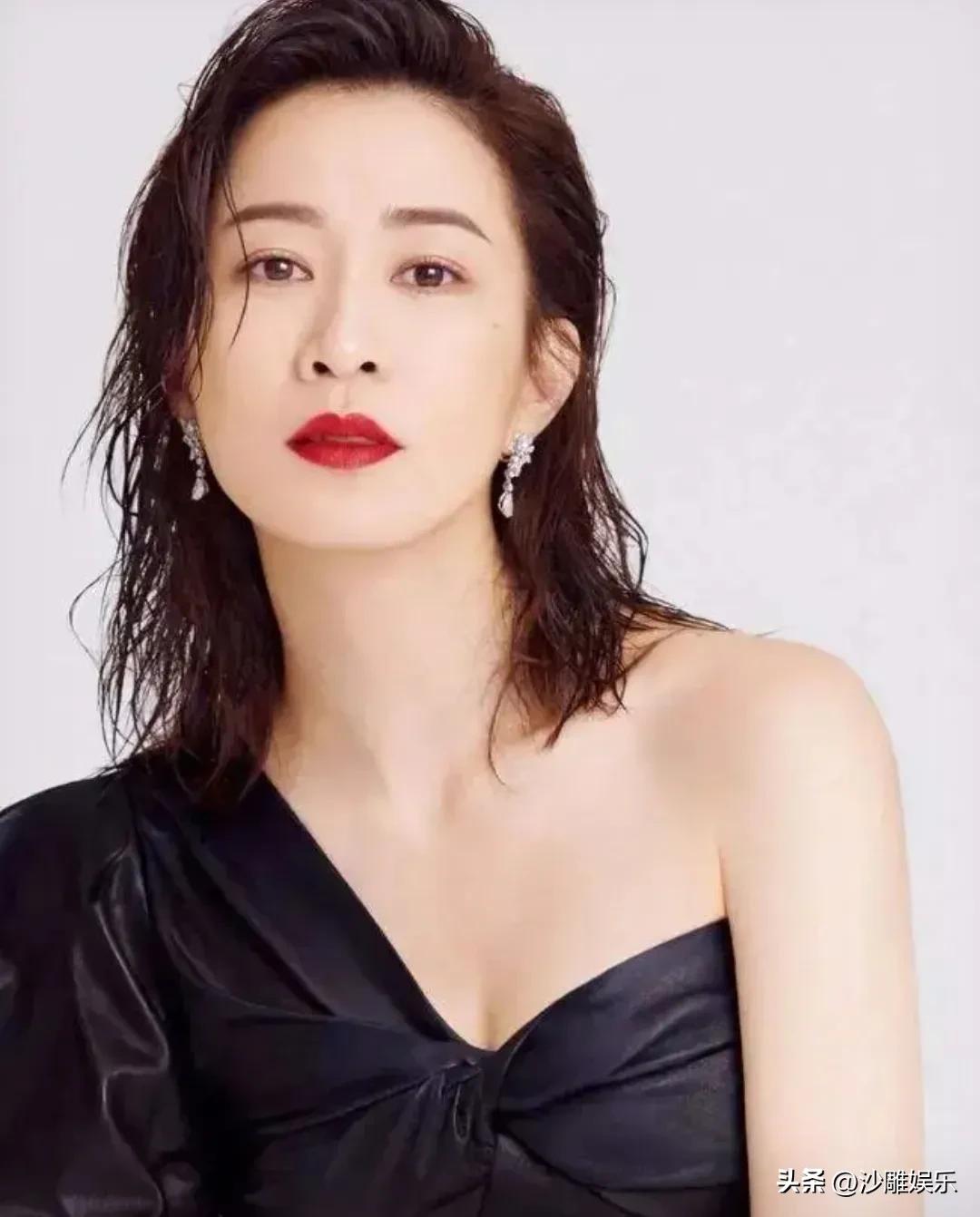 佘诗曼，正式官宣！

3月2日，佘诗曼上热搜，属实是“闷声干大事”！不是因为什么