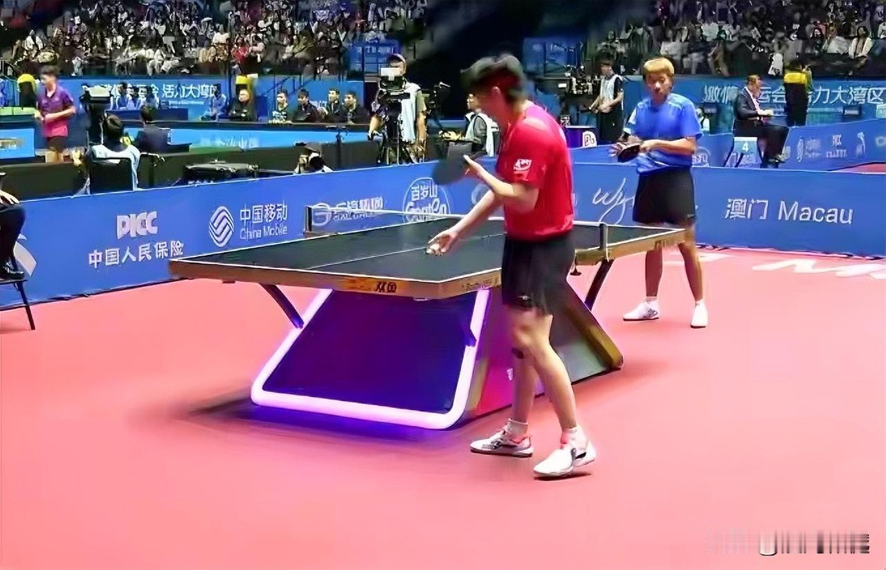 王楚钦3比0赵子豪、马龙一句话说准了！

全运会乒乓球男团北京队对上海队，第一盘