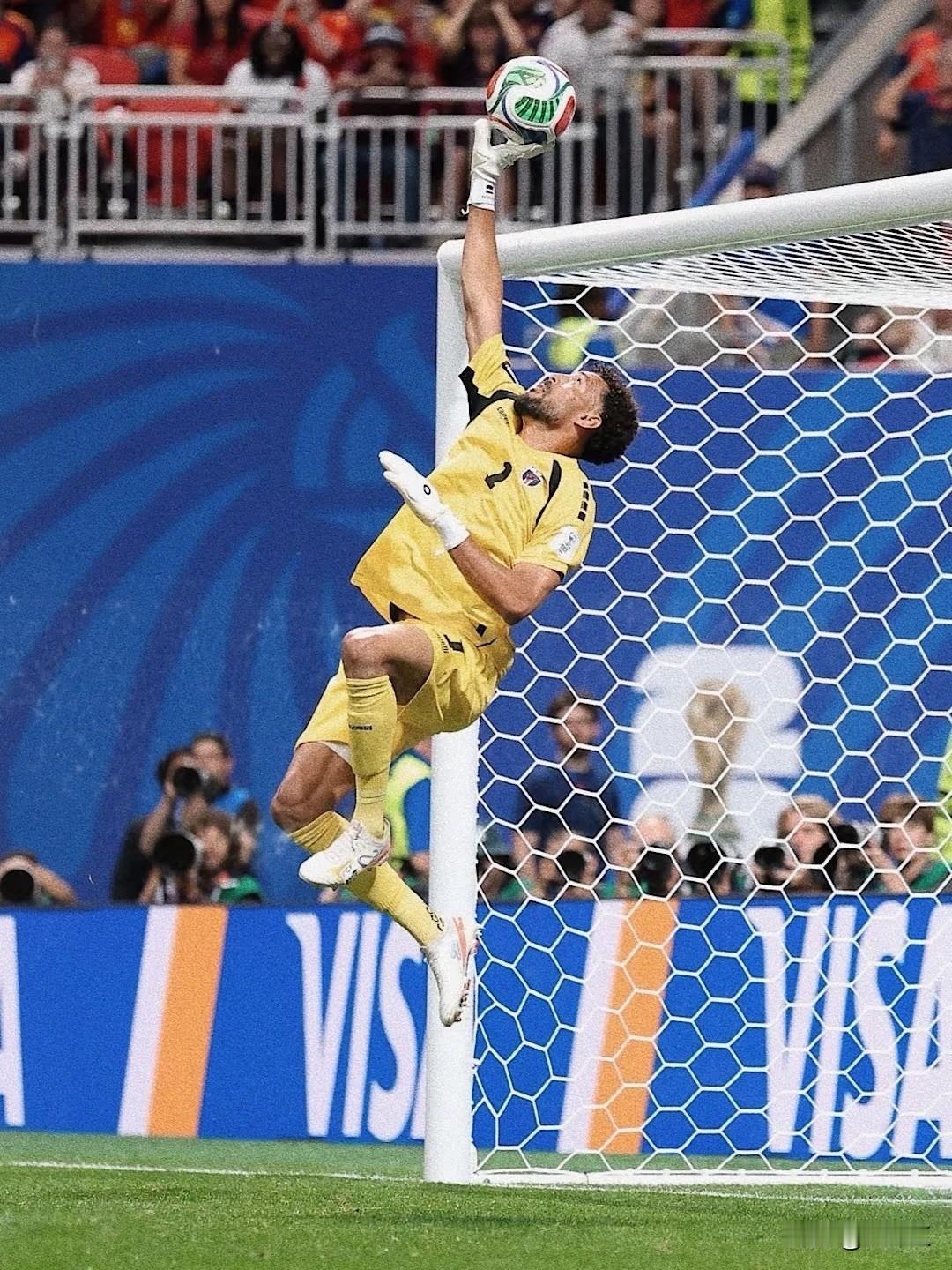 佛得角在我心里是无冕之王！
第一次踢世界杯，来谁都五五开。
不是天生强队，也可以