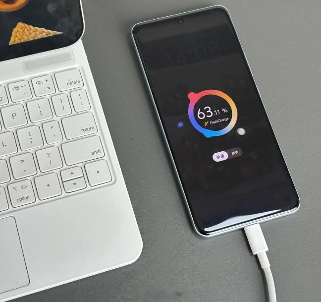 vivo Y300Pro📱7.19mm的轻薄机身和先进的低温增强技术，在-20
