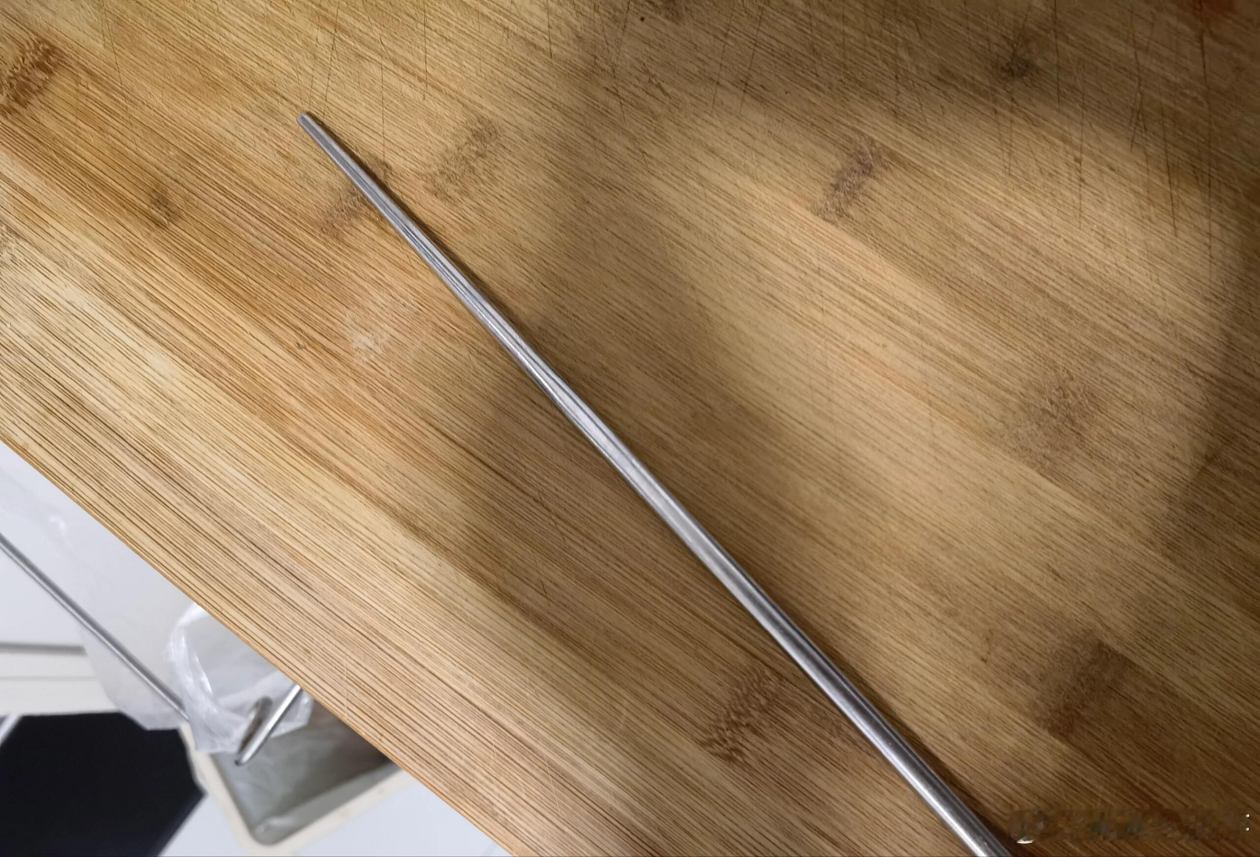 厨房剪刀用久变钝咋整？我亲测了一堆方法，来给你们分享经验！ 起初，我自己瞎捣鼓，