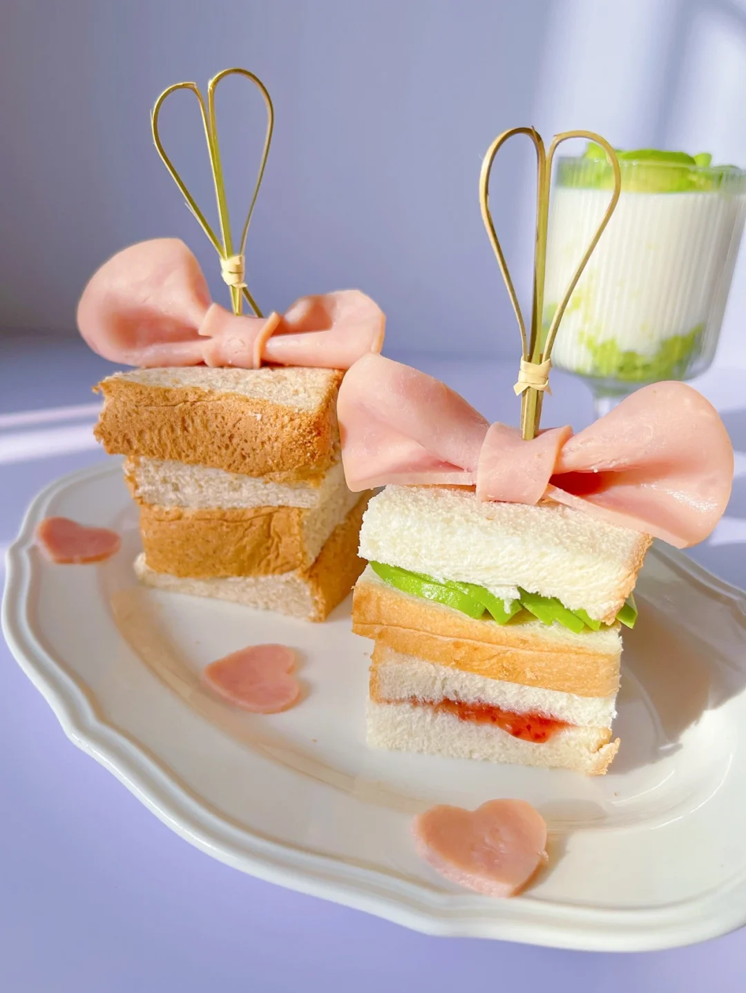 吐司🍞 | 草莓🍓，牛油果🥑，花生酱🥜，芝士🧀