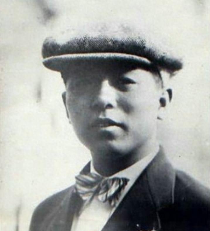 张学良被软禁之后，他麾下四位侍卫官命运如何？其中有一人后来竟成为香港首富
196