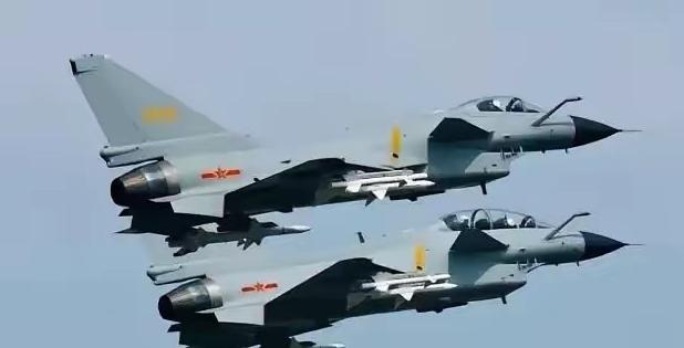 中国通告全球！

10月26日，中国军方通告全球：东部战区空军多支编队赴台岛周边