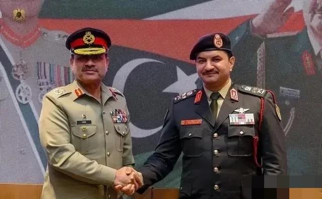 好家伙，巴基斯坦这波赚大了，中国波赚大了，中国也赚大了！路透社援引巴基斯坦国防部