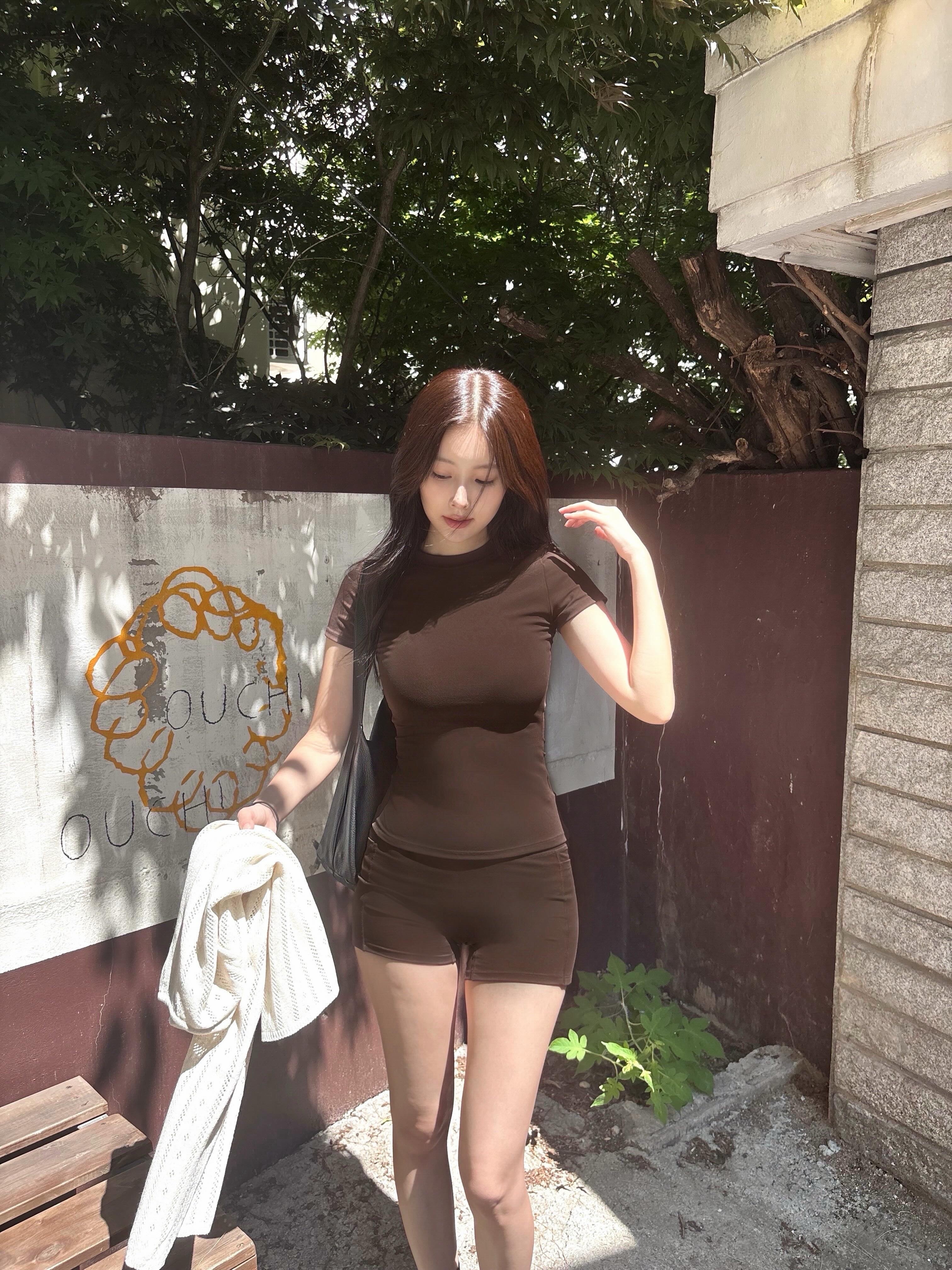 思慕社字母 你是我身体里迁徙的候鸟，每年飞过心口那道旧伤，提醒我冬天来过，也提醒
