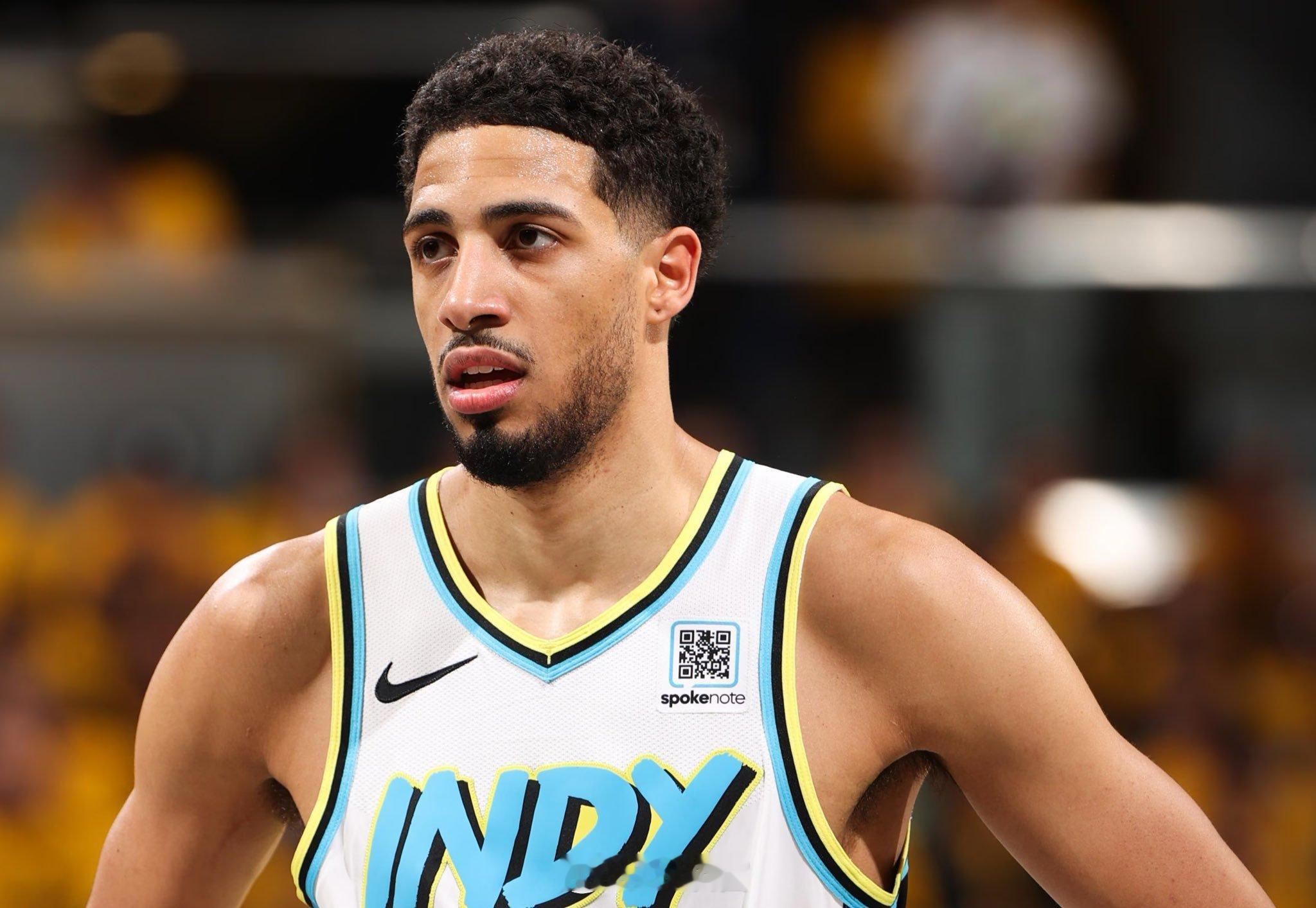 哈利伯顿被诊断出患有带状疱疹，接下来的2-3 周将离开球队。主帅卡莱尔表示，哈利