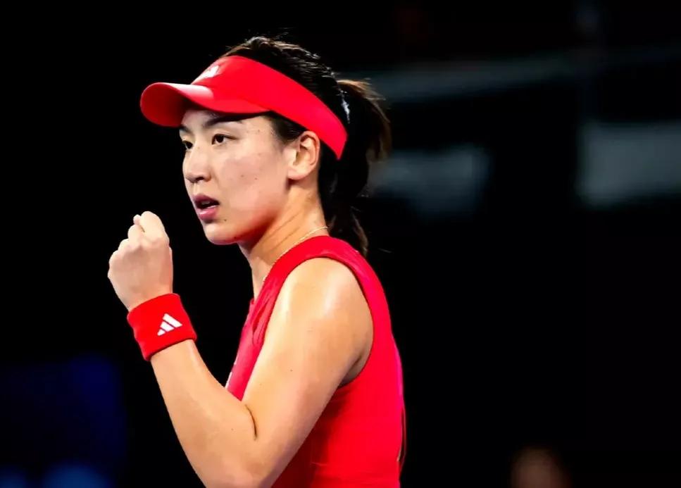 2025年2月16日WTA1000迪拜站首轮战报：

单打：

  • 帕克斯胜