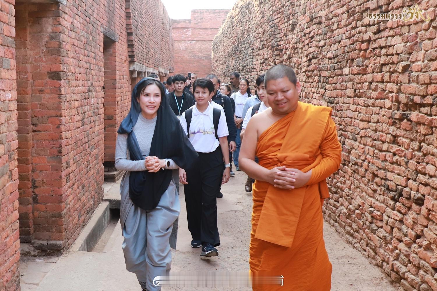 王室王室泰国王室诗妮妠 2026年1月22日，诗妮妠访问王舍城灵鹫山，竹林精舍和