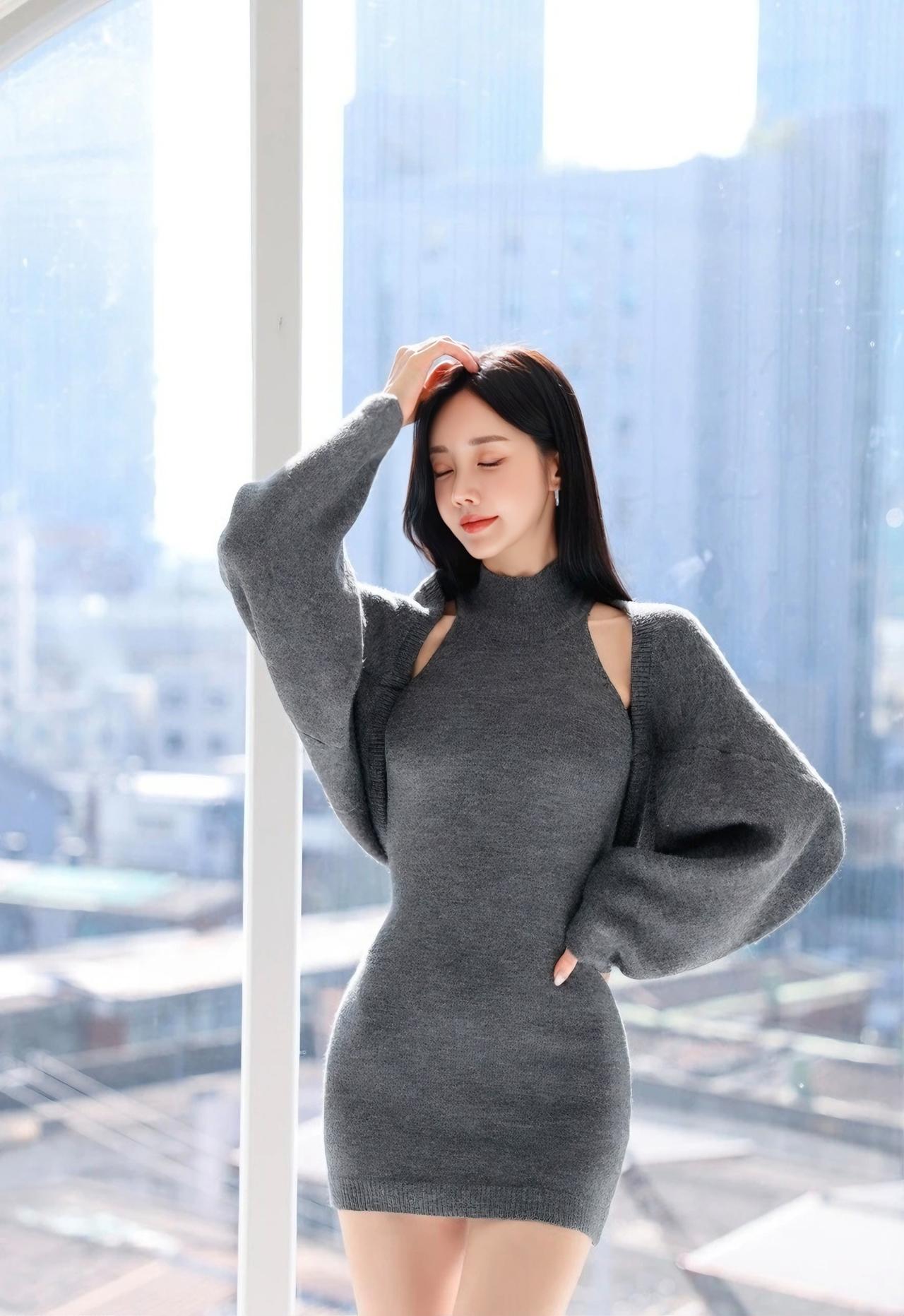 都市少女风，灰色毛衣连衣裙，都市时尚穿搭