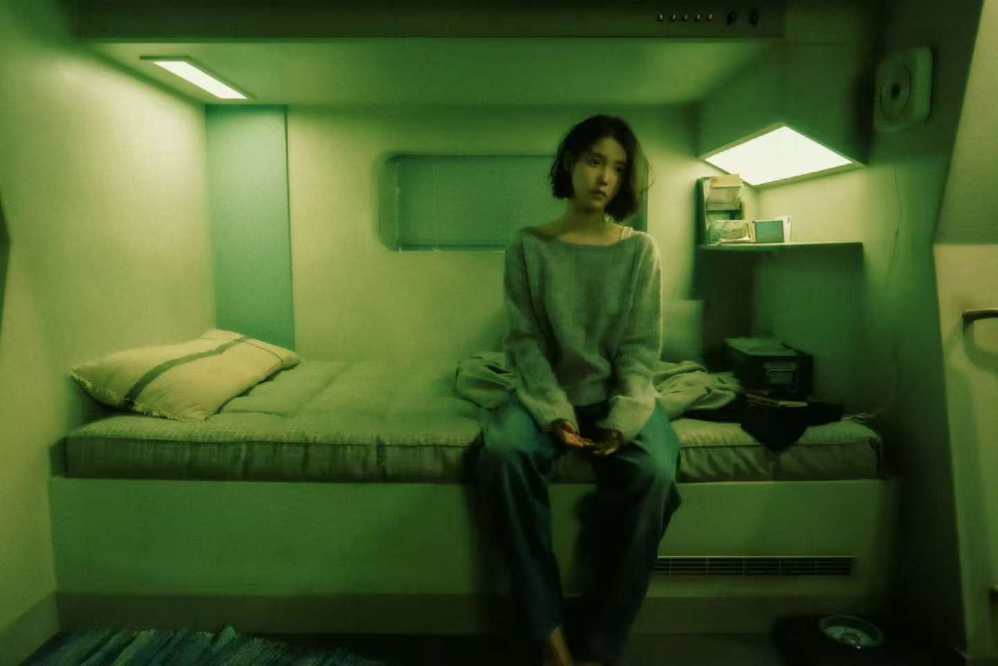 iu新单概念写真iu短发回归 哇噻期待之 ​​​