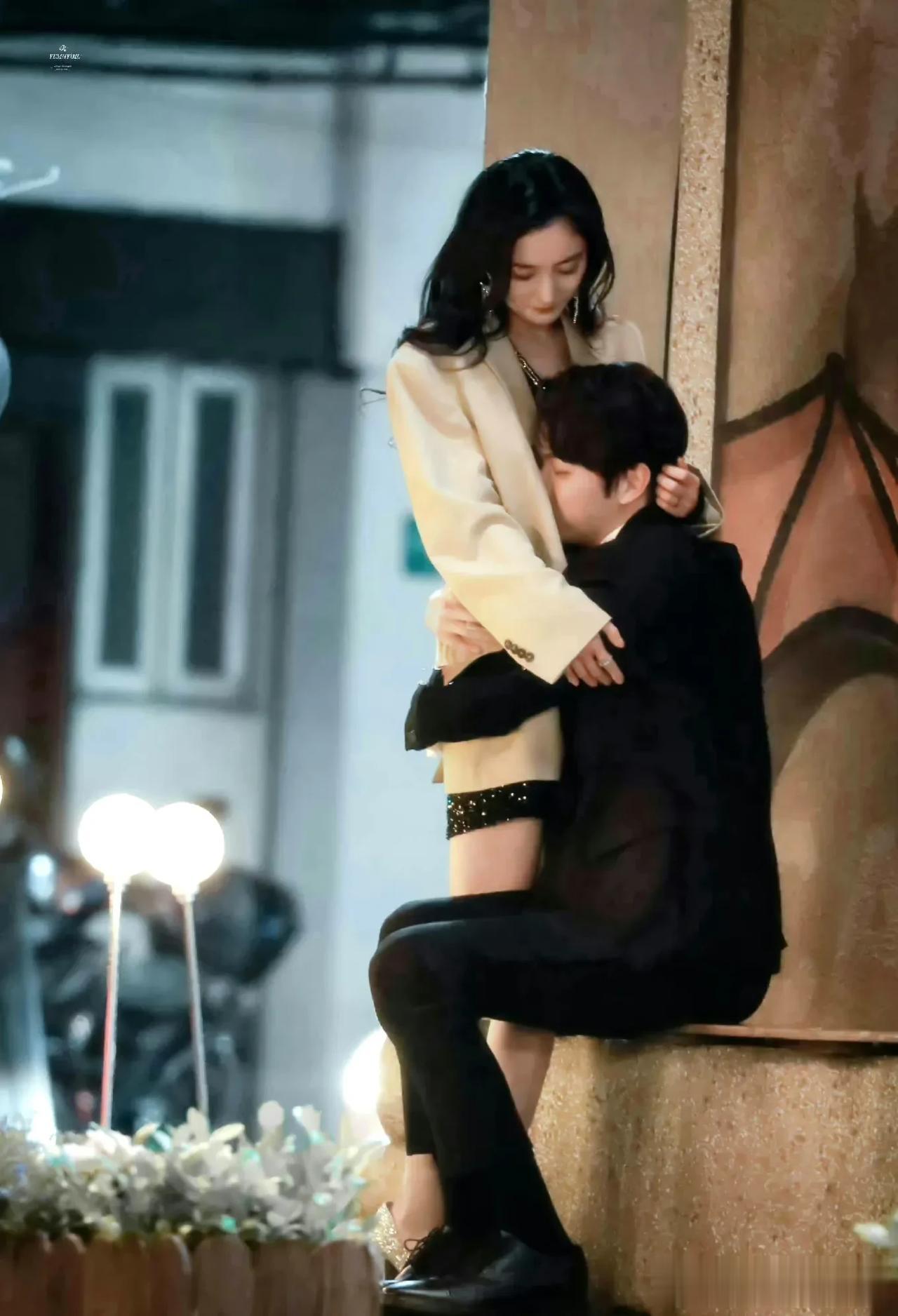 杨幂与魏大勋的这段戏，魏大勋一定是真情流露。
谁能在杨幂面前毫无波澜，即使是魏大