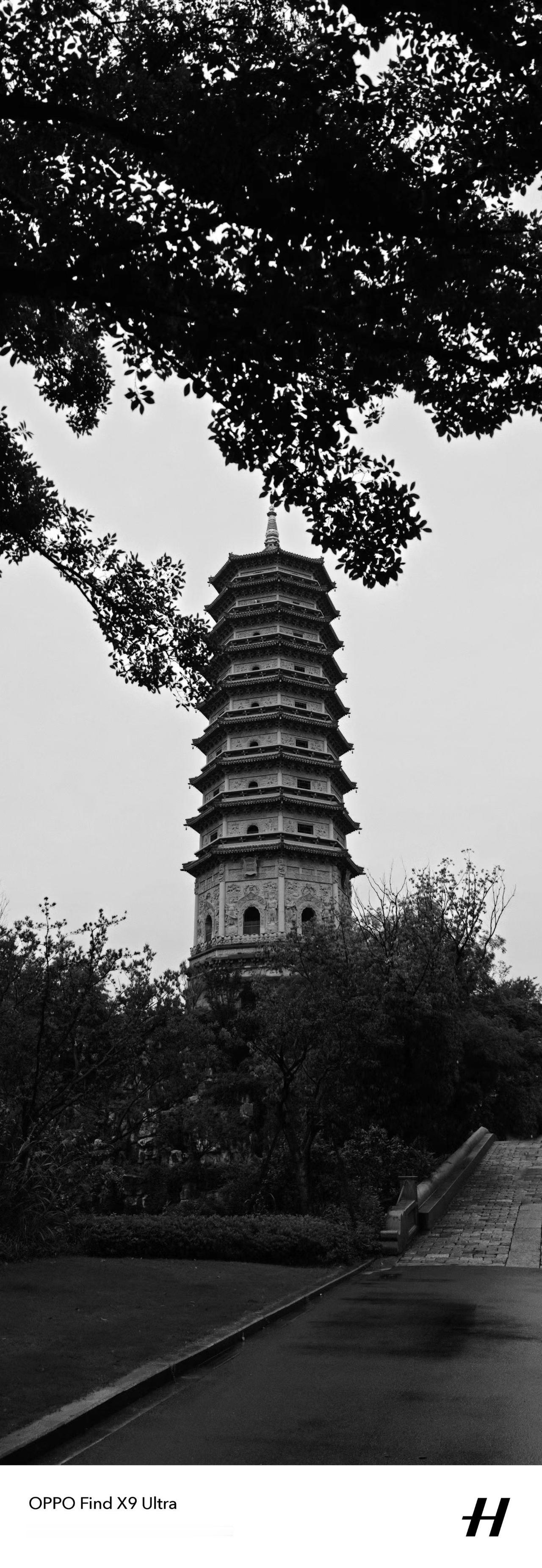 一个半小时到两个小时的距离，蛮适合短假期。端午来到“濮院古镇”，因为被开放了，现
