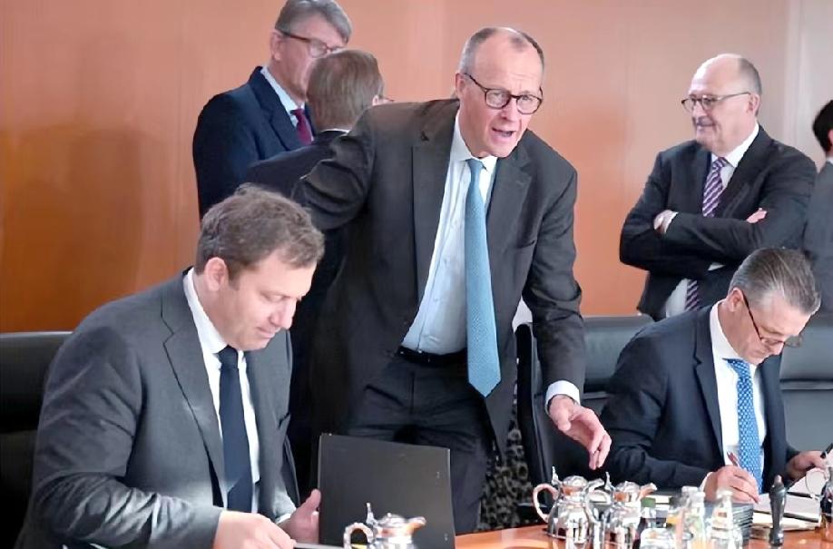 去年德资对美投资减半，对华投资创4年来新高！
 
1月27日，路透社报道:“去年