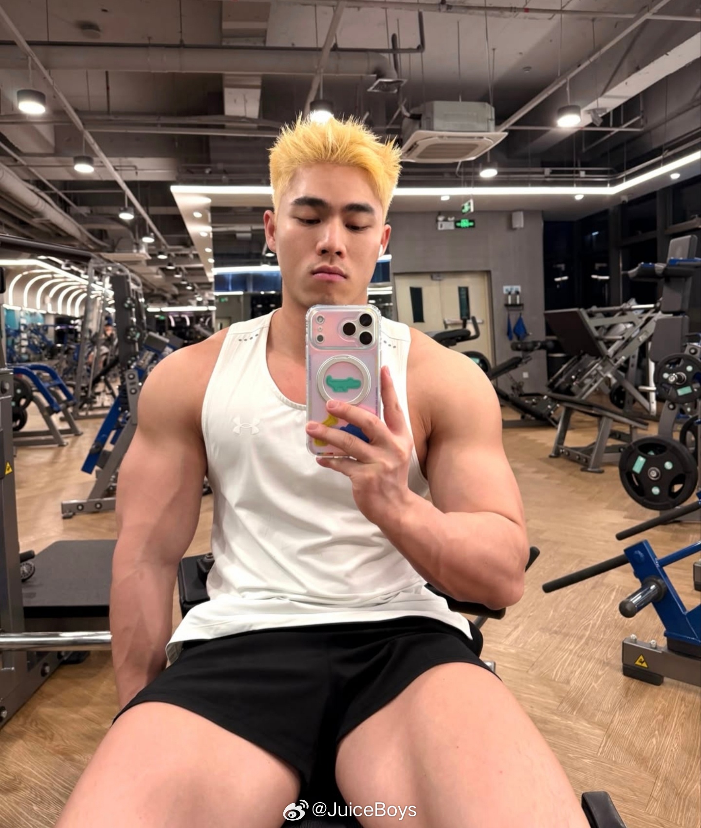 🤳 