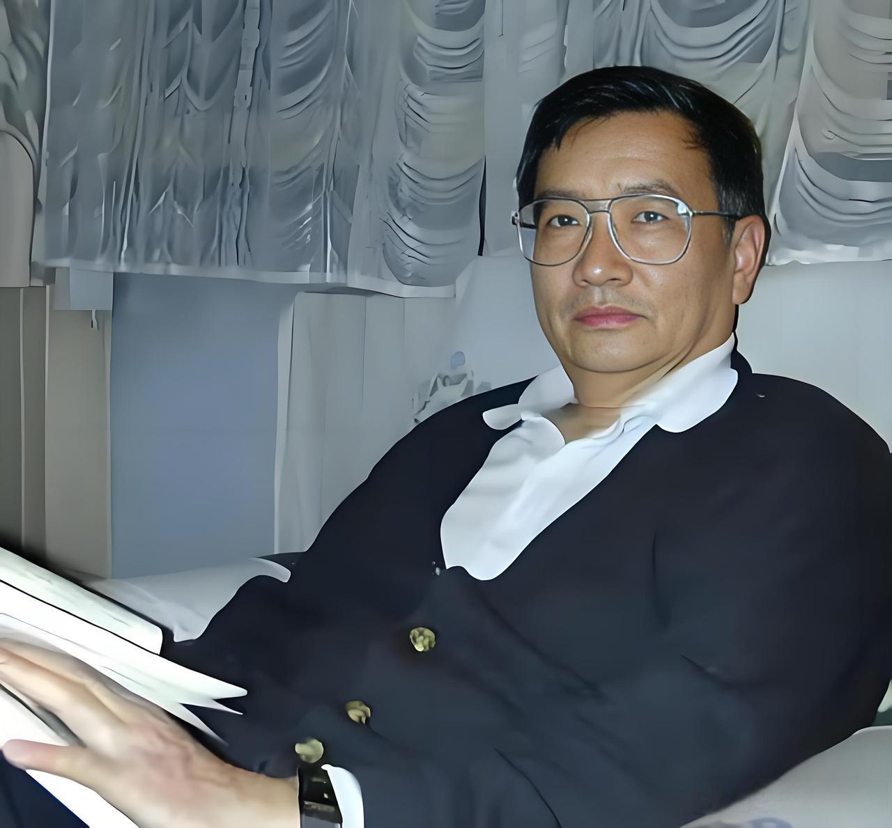 梁启超的孙子，梁思成和林徽因唯一的儿子，北大校长周培源的女婿——这样一个人，37