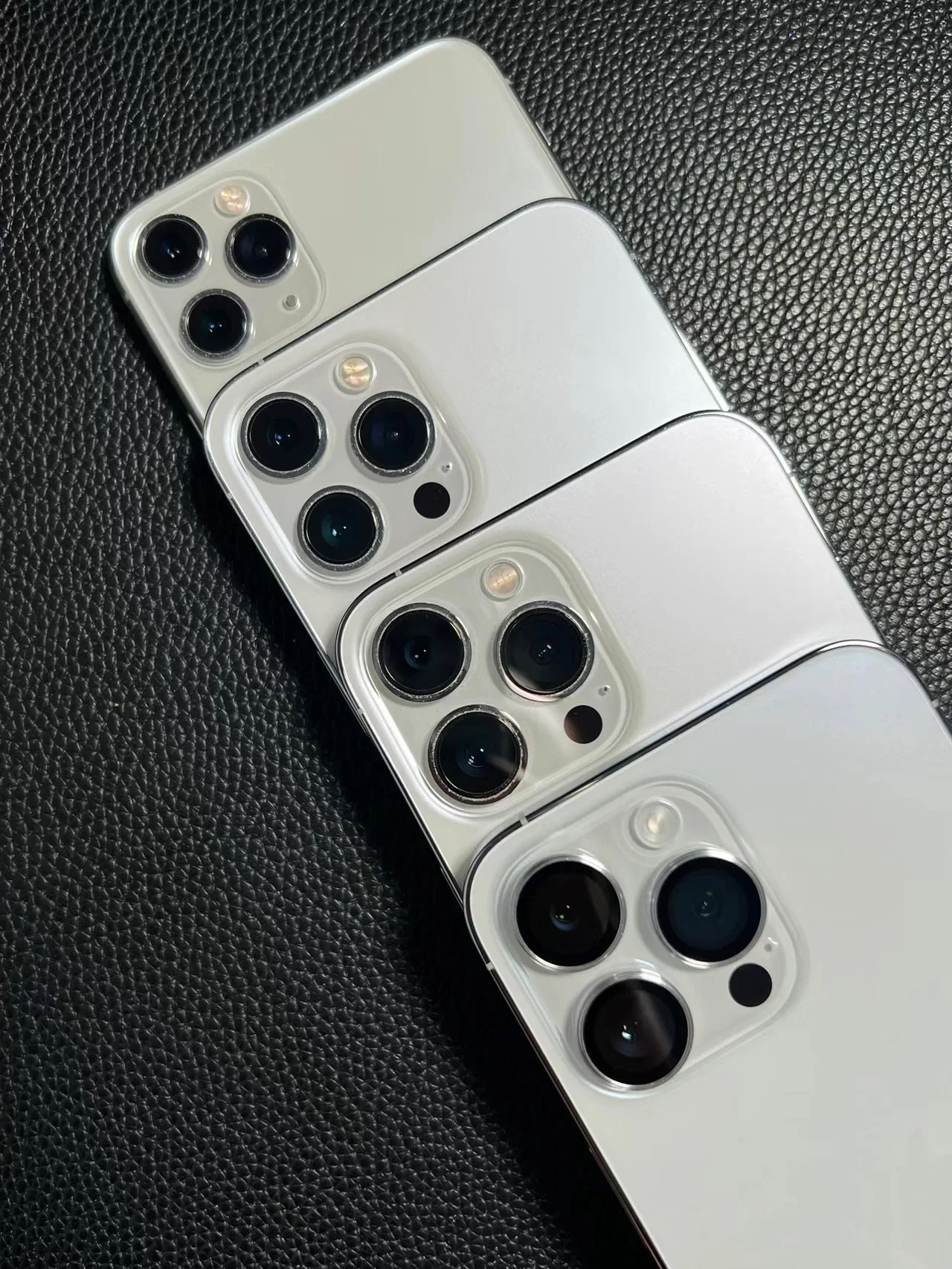 现在iPhone Pro系列的后置摄像头一年比一年大，大家觉得今年iPhone1