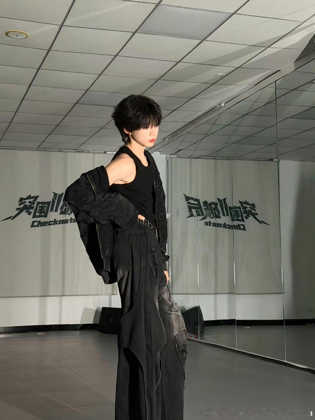 你们放心 我看了原版拖拉机是要拉3️⃣下的 这个衣服也是设计过的 我觉得跳得很爽