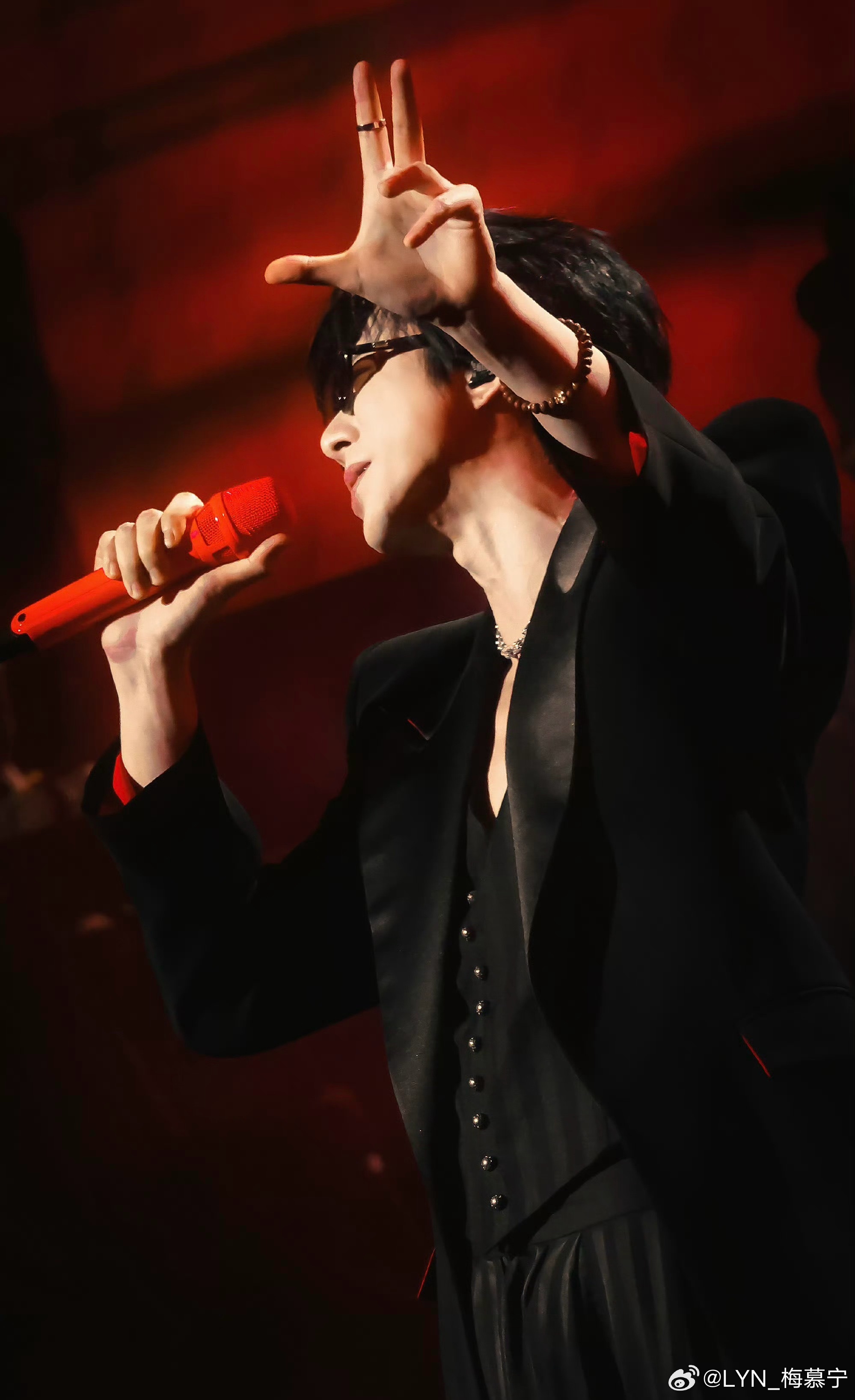 摩登兄弟反黑大队  本人主超🌸16级大咖，极好，唯粉，呼较好及以上唯，你先我后