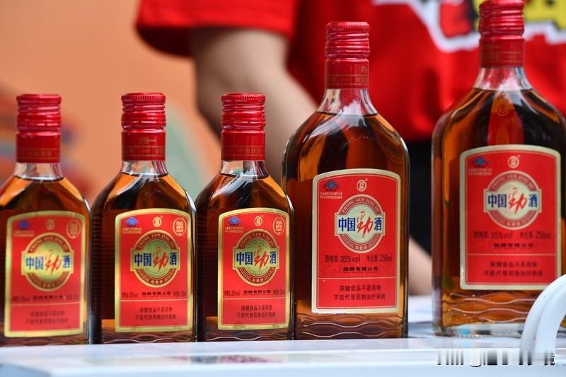 劲酒如何成了年轻女性的神仙水 劲酒从传统印象里中老年人的爱酒，变成年轻女性的“神