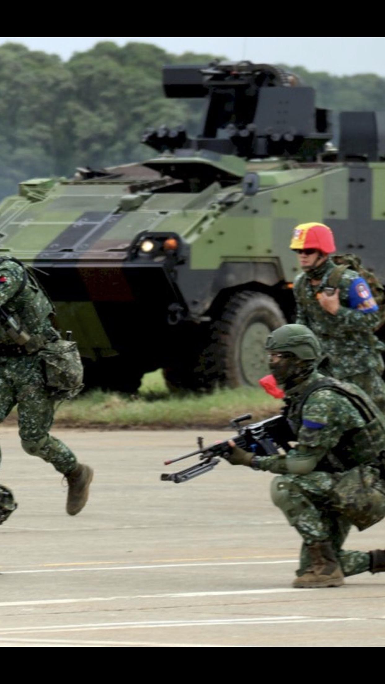 如何看待美国近期的军事外交动作美国近期的军事外交动作呈现“战略收缩+局部强攻”的