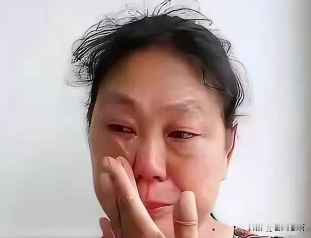 亲妈一张嘴，直接把儿子的“金饭碗”给端了。上海这位阿姨估计没想到，自己在五百人大