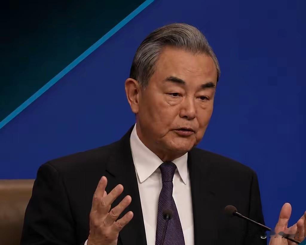 美国主动找中国谈，承认了。

7月2号这天，美国国务院突然在自己官网发了个短声明